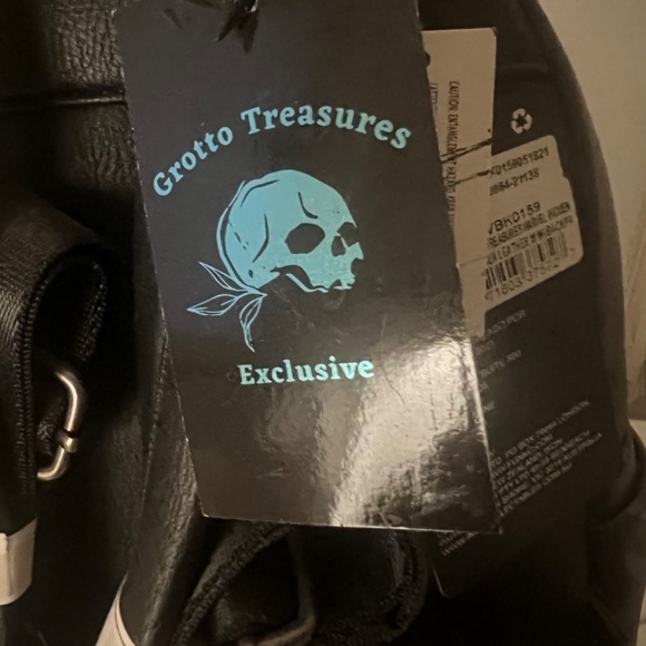 Hela Marvel Loungefly Backpack - Picture 2 of 2